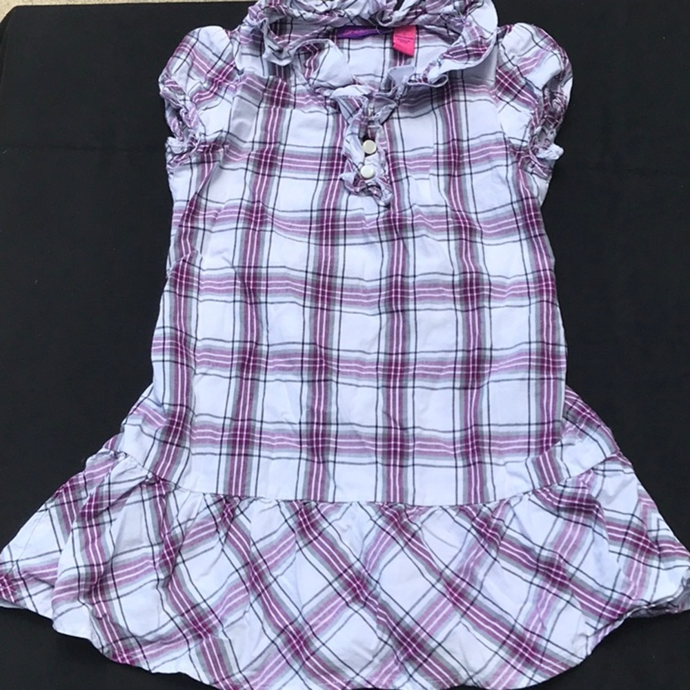 SOLD** Top, plaid, shortsleeved